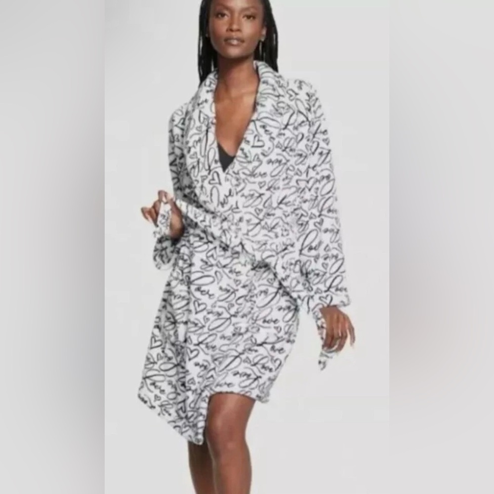 NWT 💕Victoria Secret ‘Love’ 💗Bath Robe S/XS